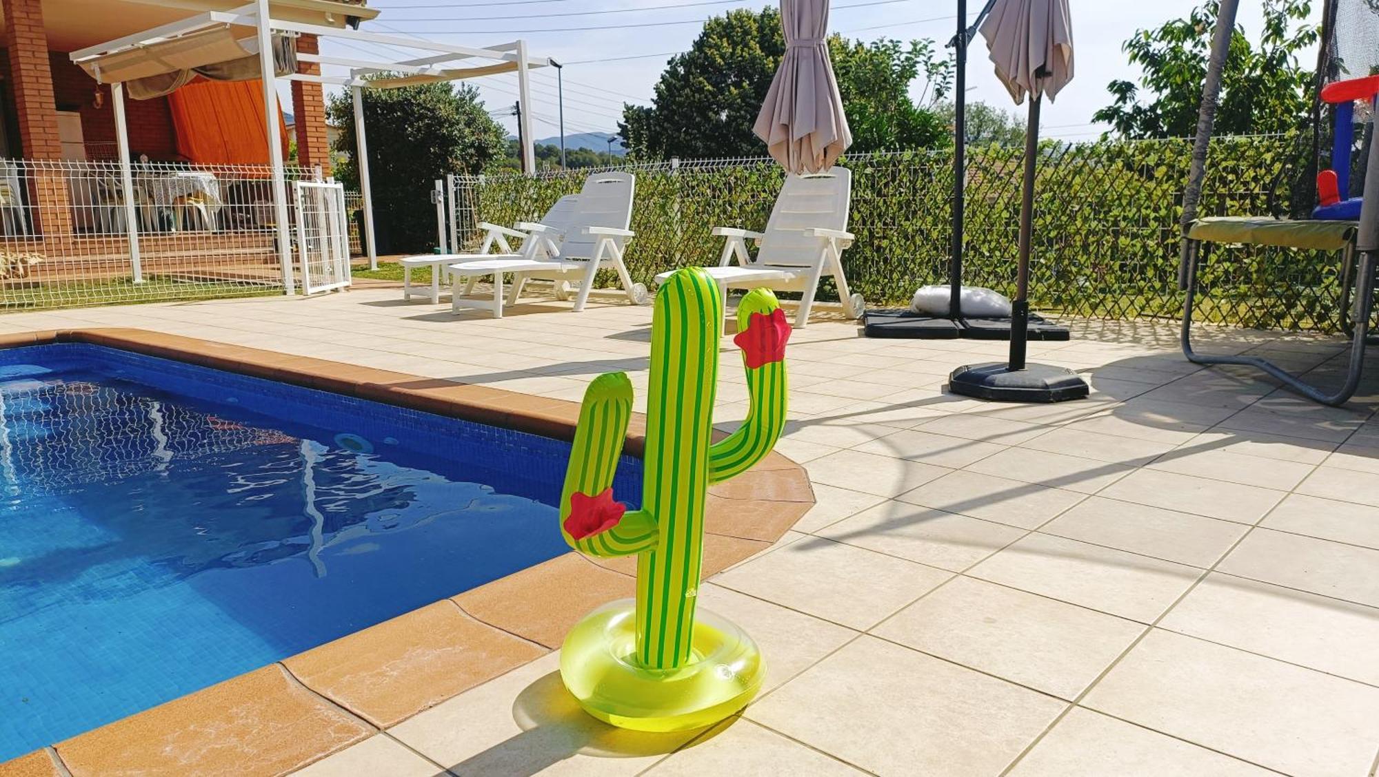 Casa Con Jardin Y Piscina Privada. Βίλα Santa Eulalia de Ronsaná Εξωτερικό φωτογραφία