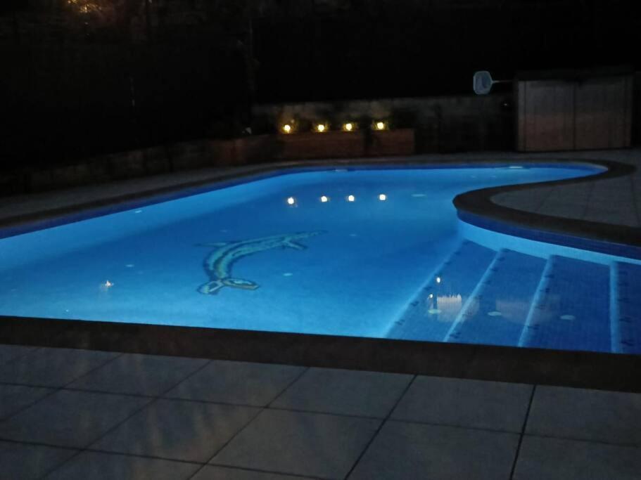 Casa Con Jardin Y Piscina Privada. Βίλα Santa Eulalia de Ronsaná Εξωτερικό φωτογραφία