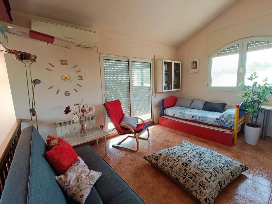 Casa Con Jardin Y Piscina Privada. Βίλα Santa Eulalia de Ronsaná Εξωτερικό φωτογραφία