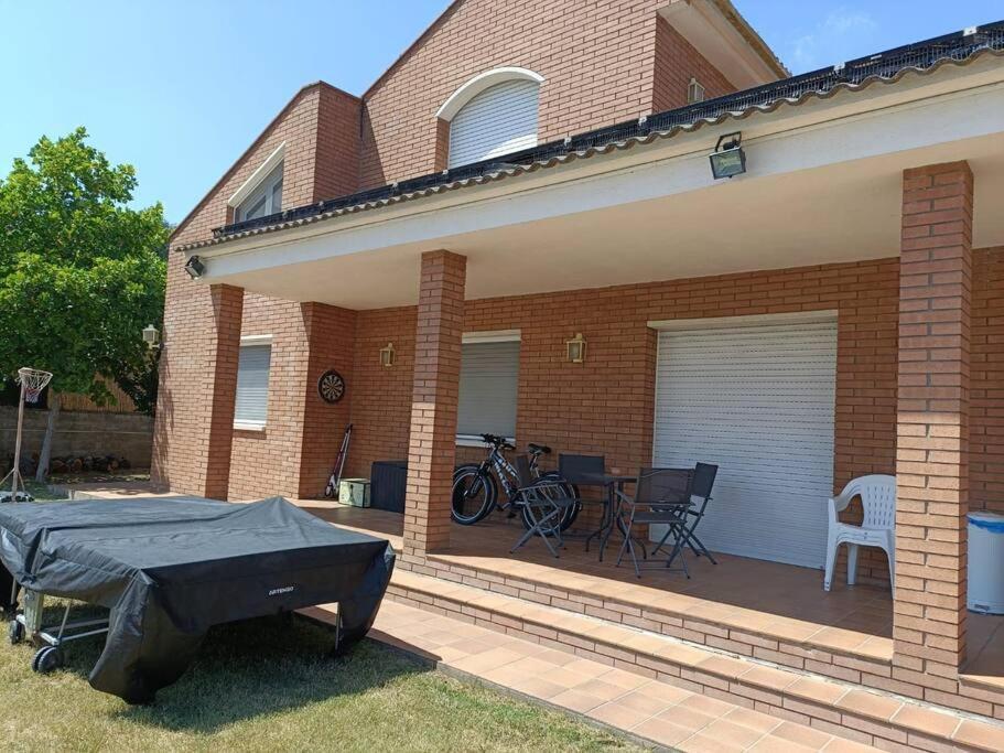 Casa Con Jardin Y Piscina Privada. Βίλα Santa Eulalia de Ronsaná Εξωτερικό φωτογραφία