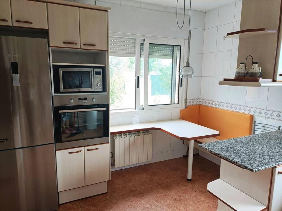 Casa Con Jardin Y Piscina Privada. Βίλα Santa Eulalia de Ronsaná Εξωτερικό φωτογραφία